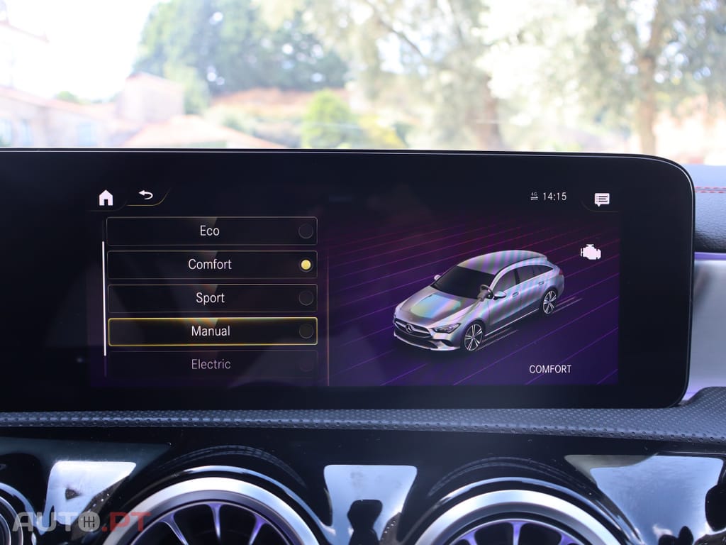 Mercedes-Benz CLA 250 e  Shooting Brake AMG Line