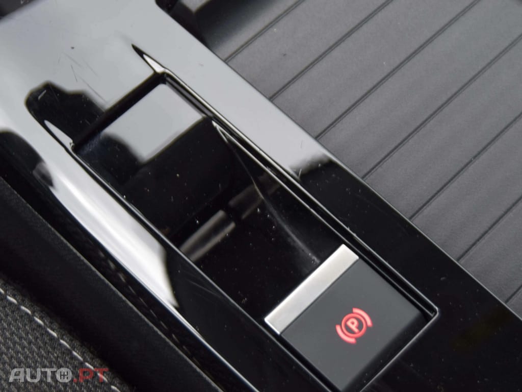 Citroen C4 1.2 Hybrid Plus e-DSC6