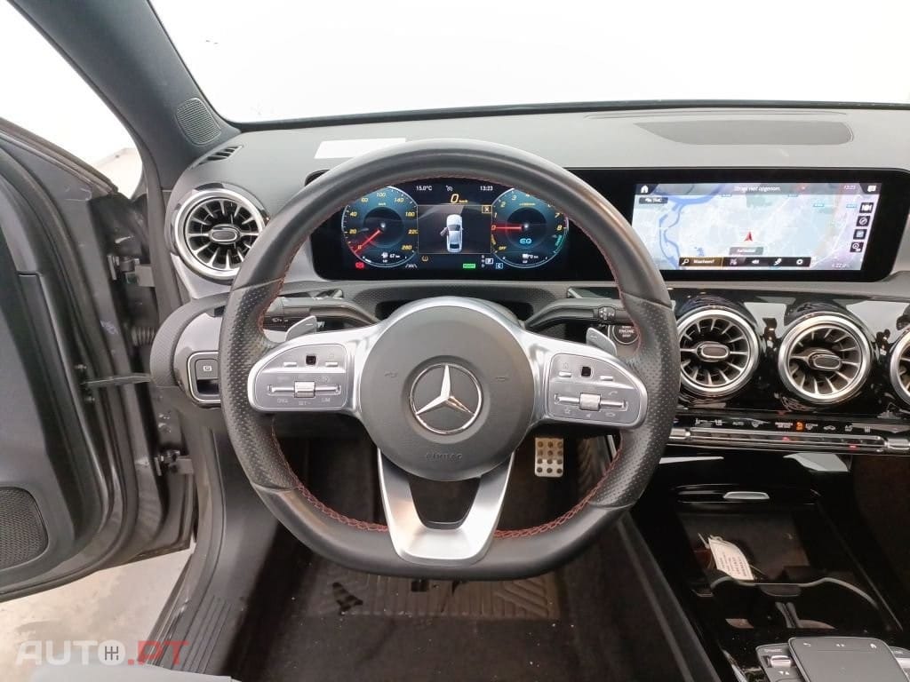 Mercedes-Benz A 250 e AMG Line
