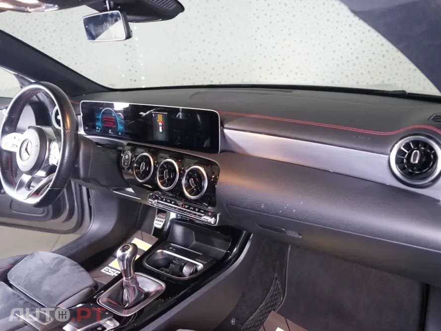 Mercedes-Benz CLA 180 d Shooting Brake AMG Line