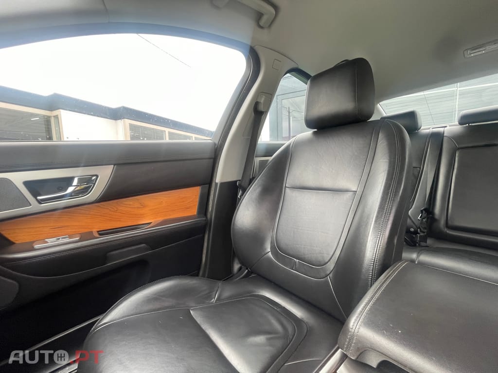 Jaguar XF 2.2 F