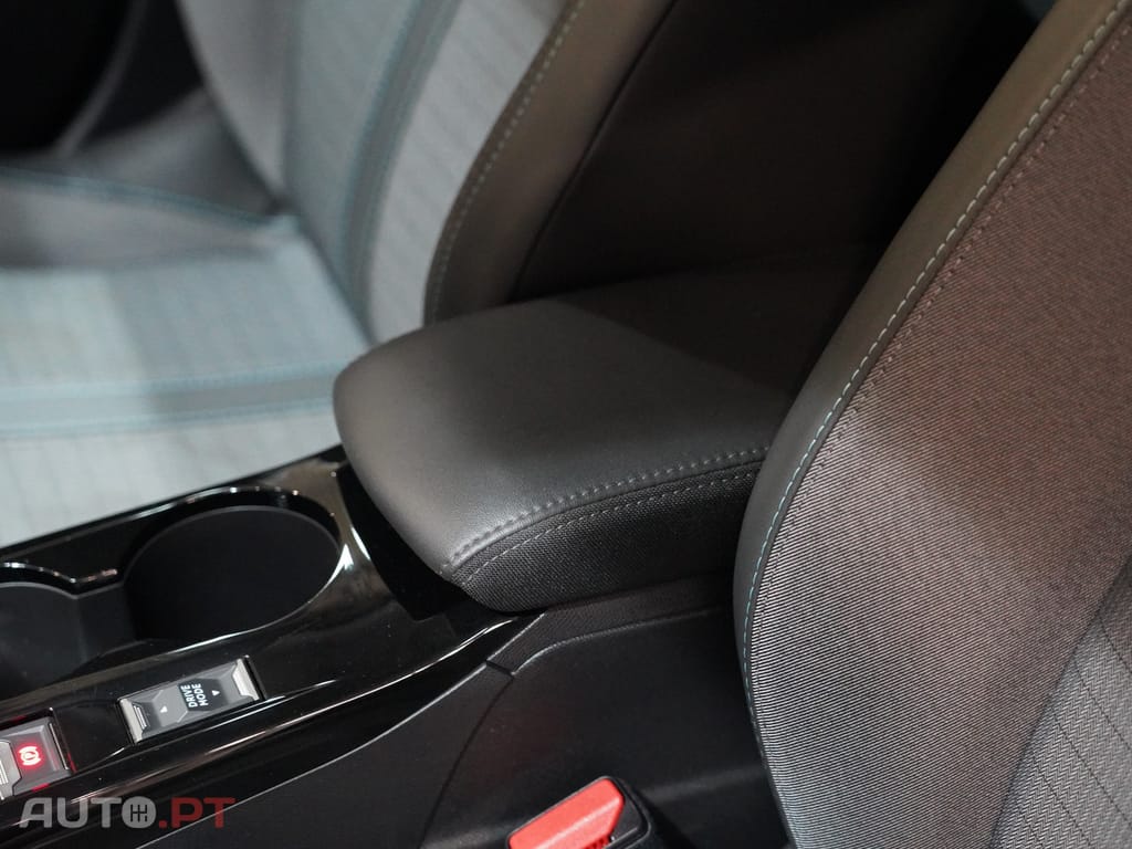 Peugeot E-208 50 kWh Allure