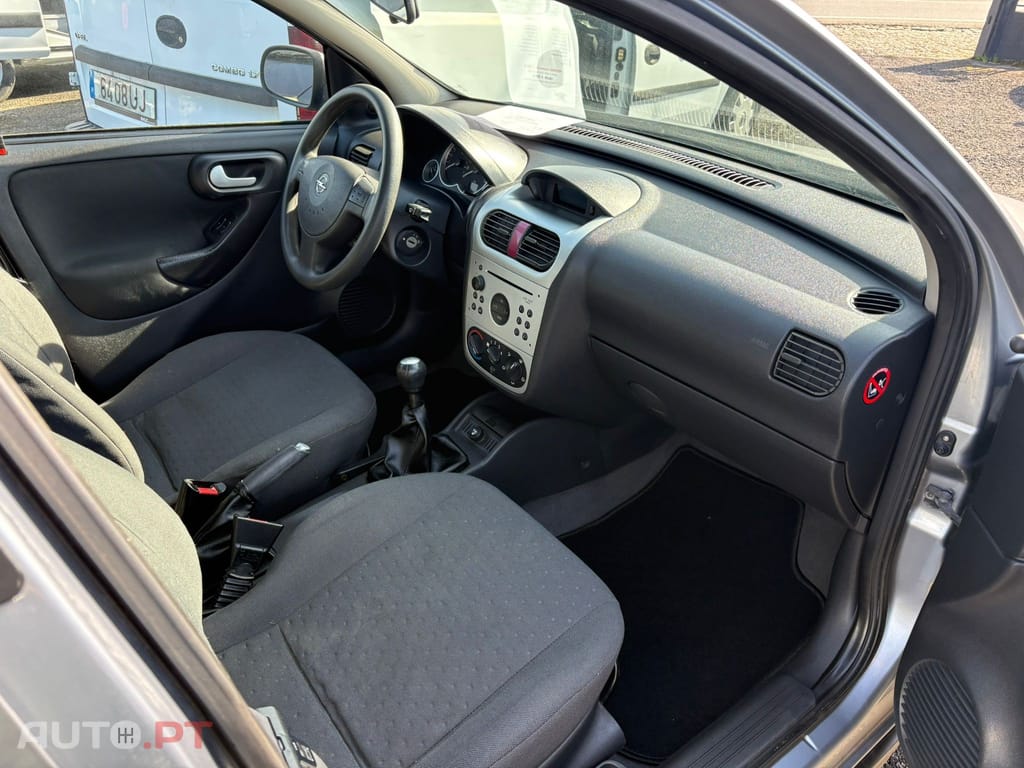 Opel Corsa 1.2 16V Enjoy