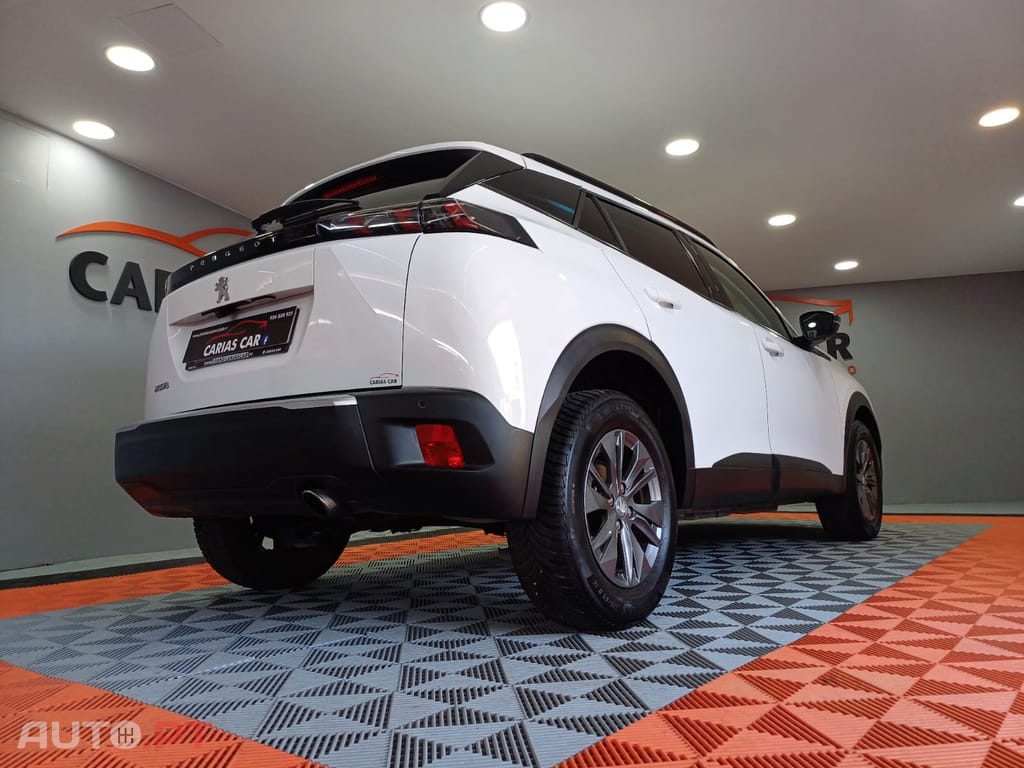 Peugeot 2008 1.5 BlueHDi Allure Pack