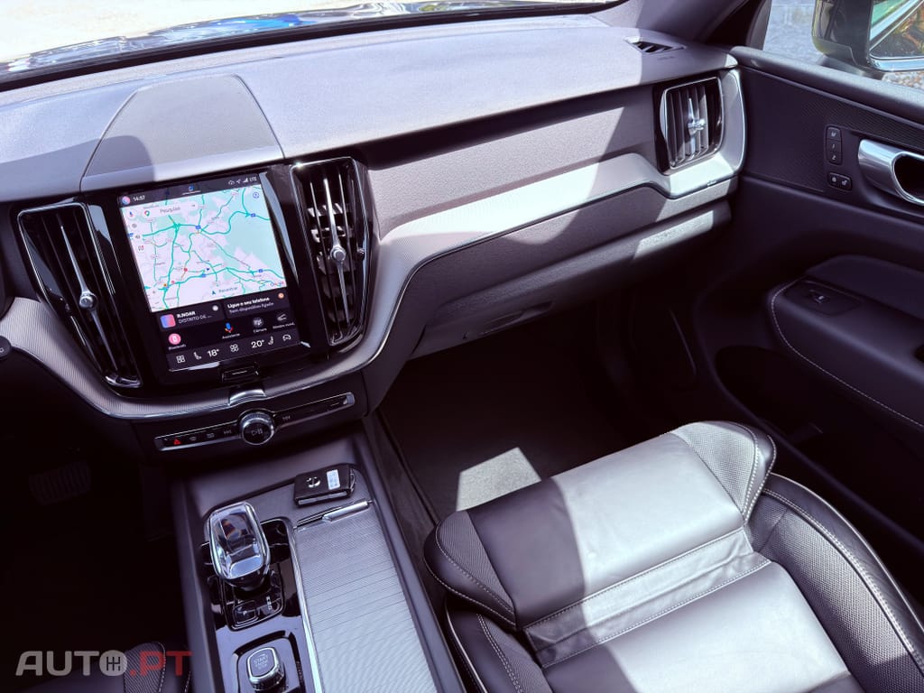 Volvo XC60 2.0 T6 PHEV Black Edition AWD