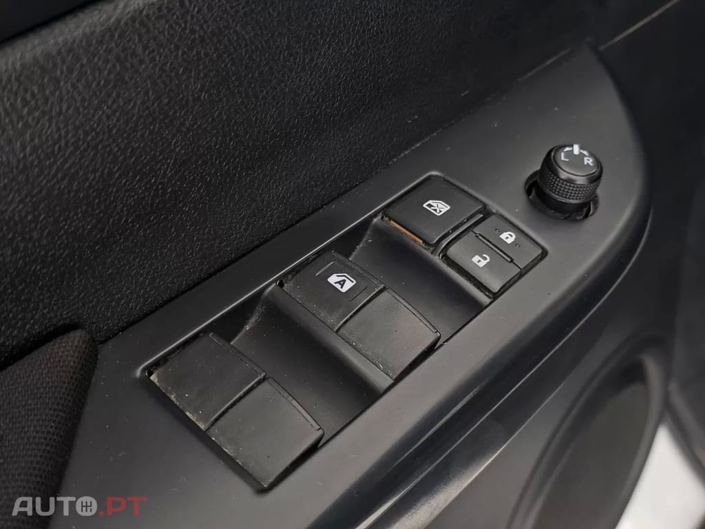 Toyota Hilux 2.4 D-4D 4WD CD CM