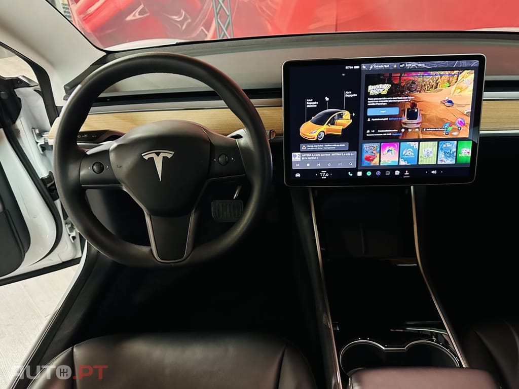 Tesla Model 3 Standard Range Plus RWD