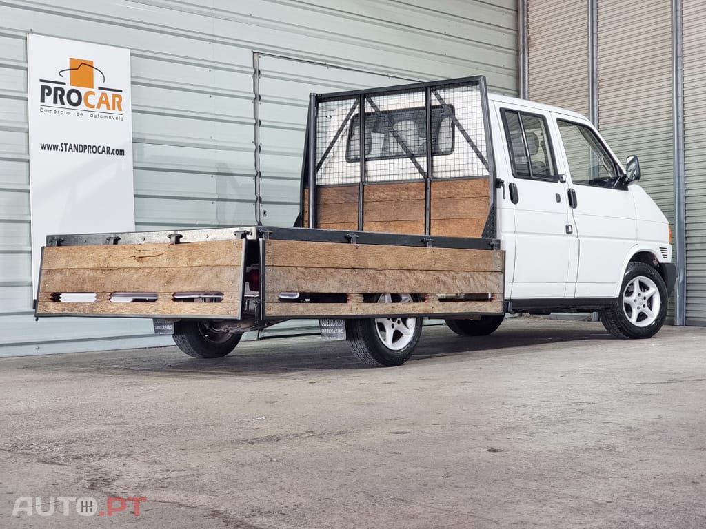 Volkswagen Transporter 2.4 D C. Dupla