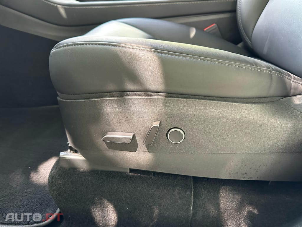 Tesla Model Y Long Range Tração Integral