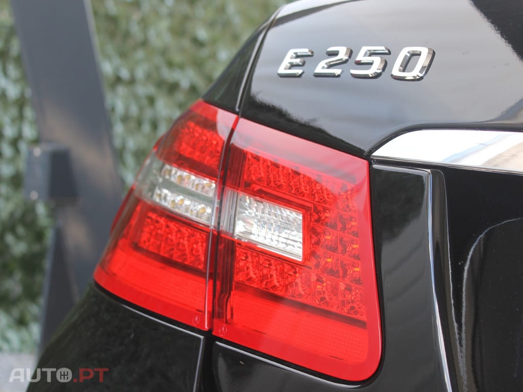 Mercedes-Benz E 250 CGi Avantgarde BlueEfficiency Auto