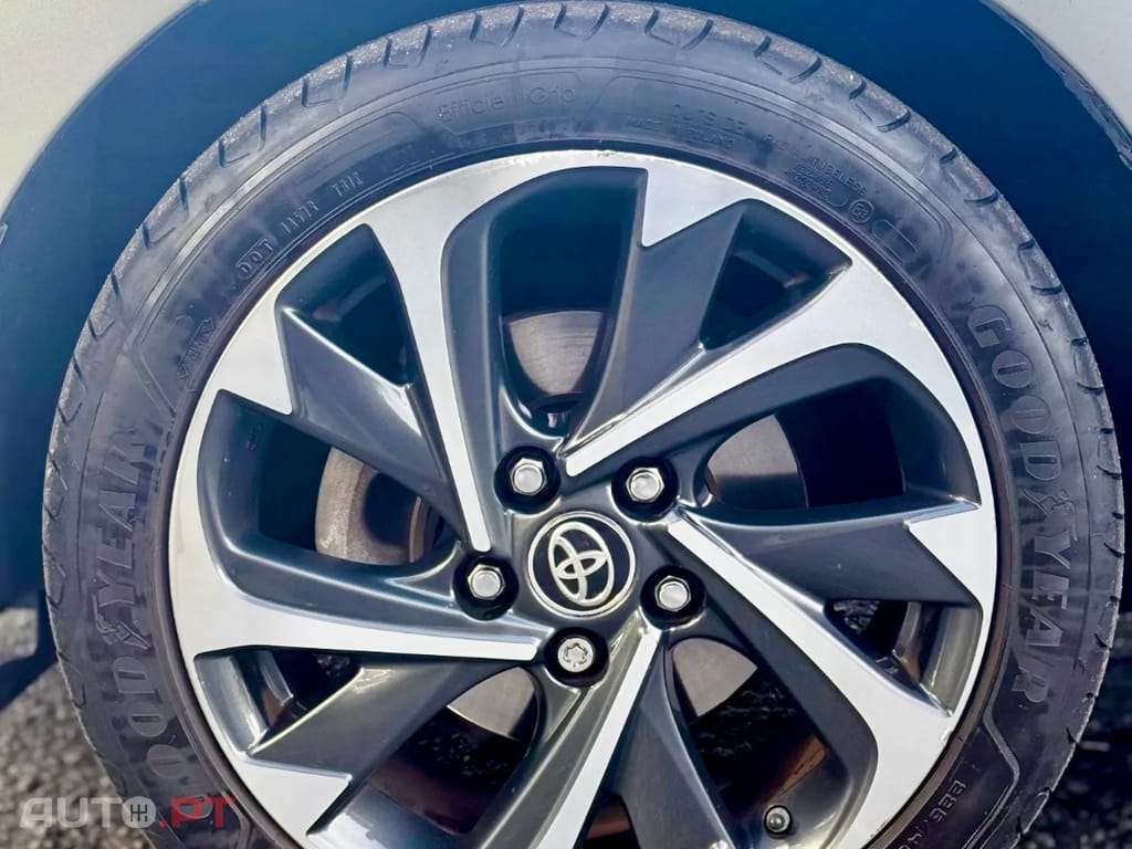 Toyota Auris Touring Sports Confort P. Sports