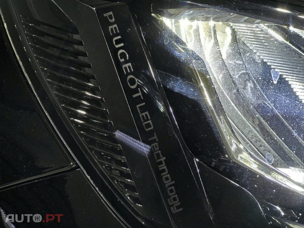 Peugeot E-208 50 kWh Style