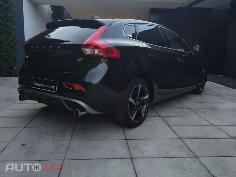 Volvo V40 1.6 D2 R-Design