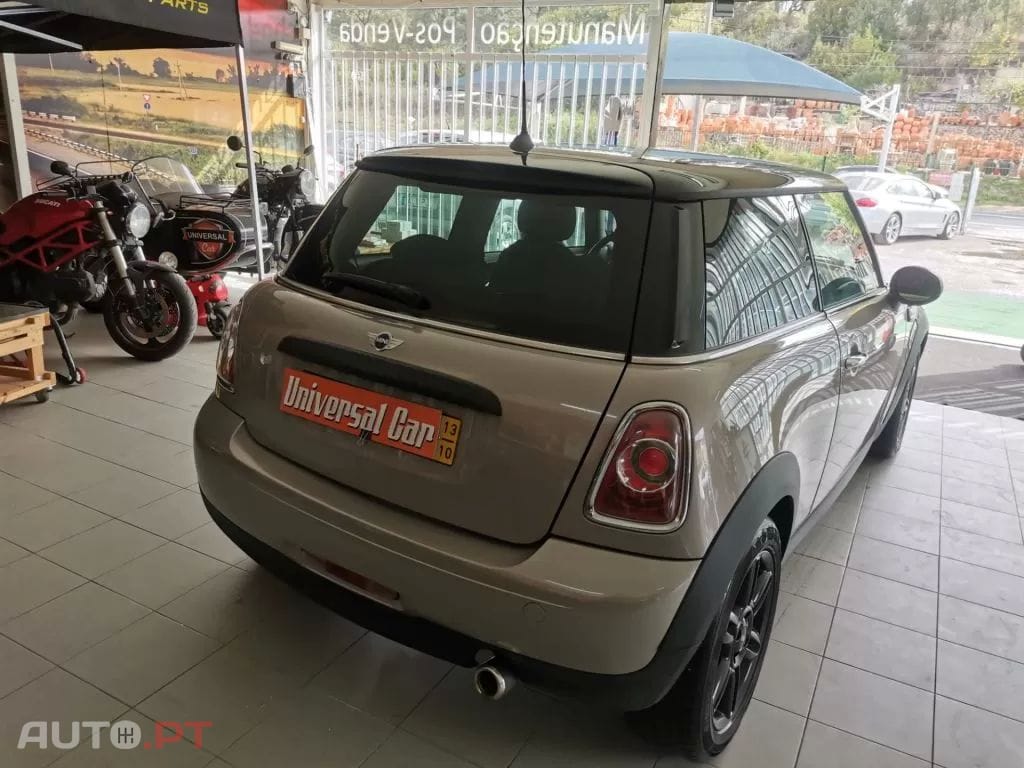 MINI Cooper D Baker Street