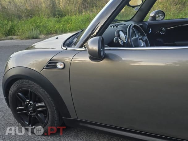 MINI Cabrio Cooper SD Auto