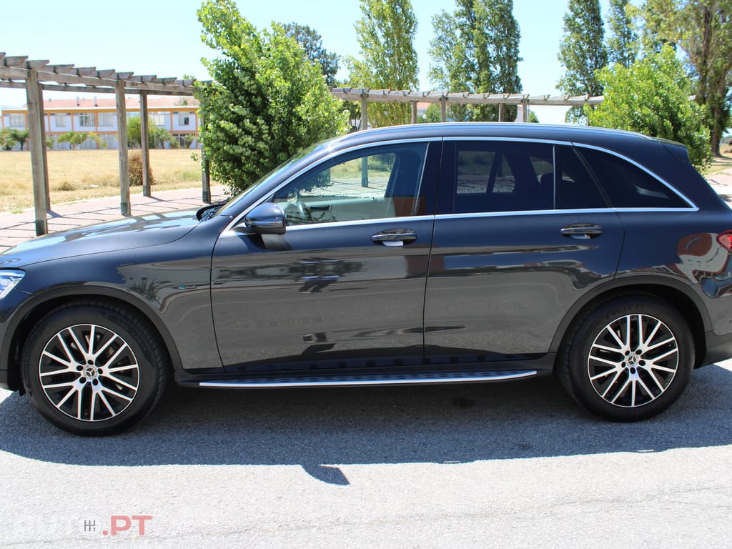 Mercedes-Benz GLC 300 e 4MATIC