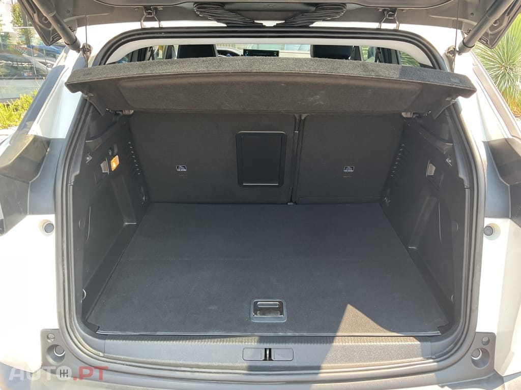 Peugeot 3008 1.6 Hybrid4 Allure e-EAT8