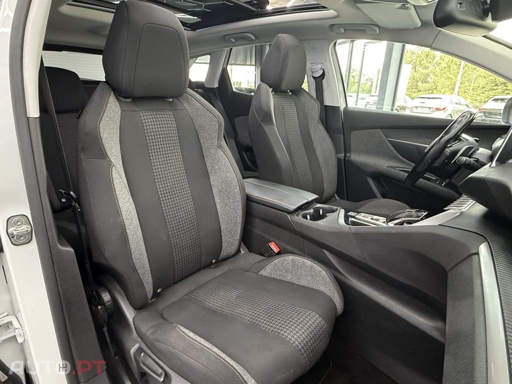 Peugeot 3008 1.2 PureTech Allure Pack EAT8