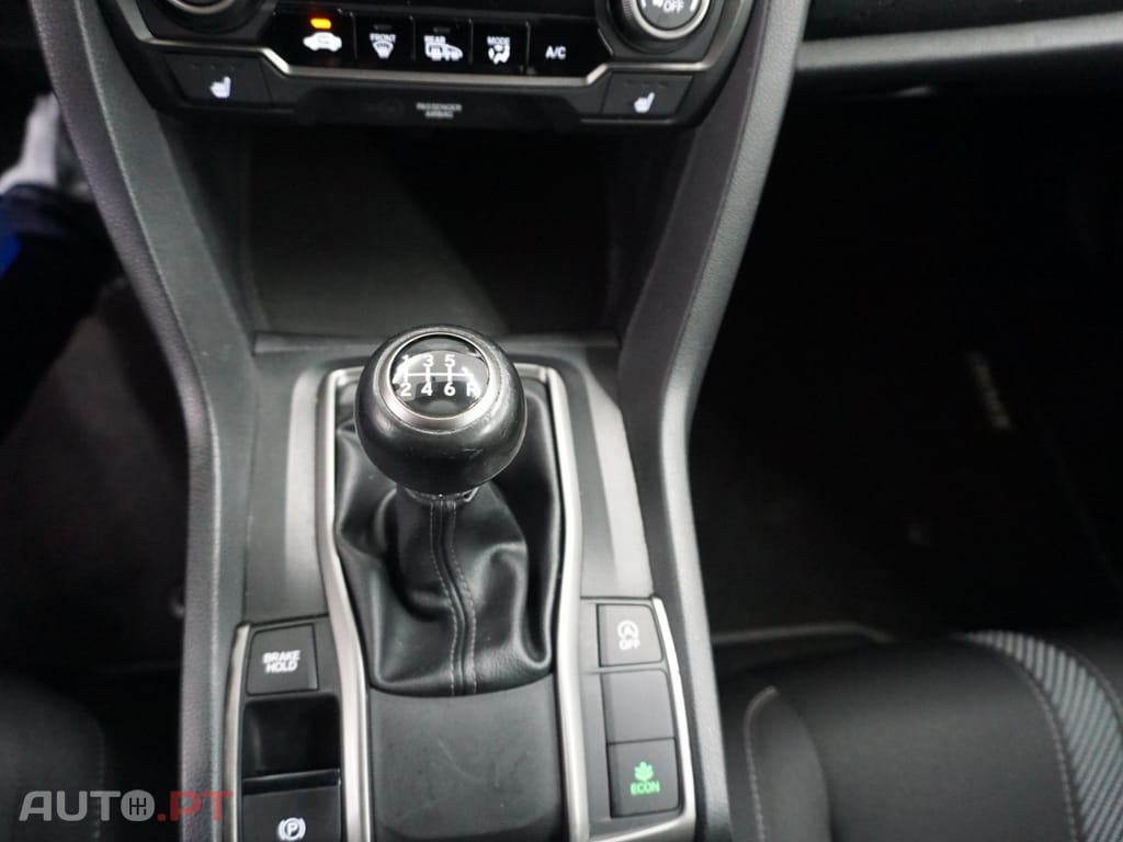 Honda Civic 1.0 i-VTEC Elegance