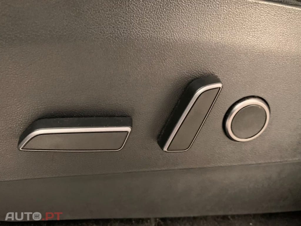 Tesla Model Y Standard Range RWD