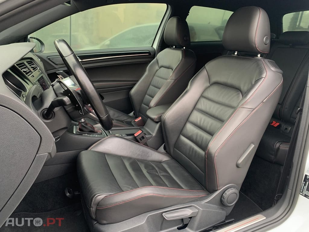 Volkswagen Golf 2.0 TSi GTi DSG Performance