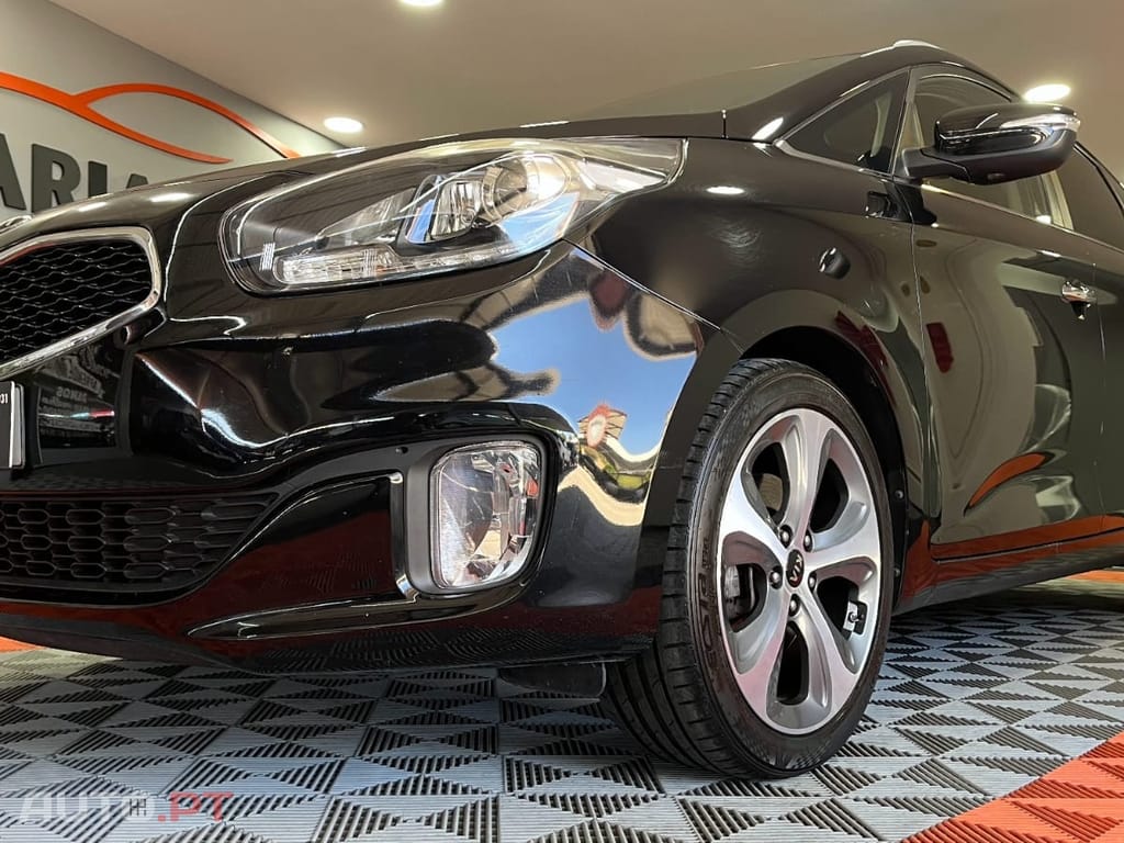 Kia Carens 1.7 CRDi ISG TX