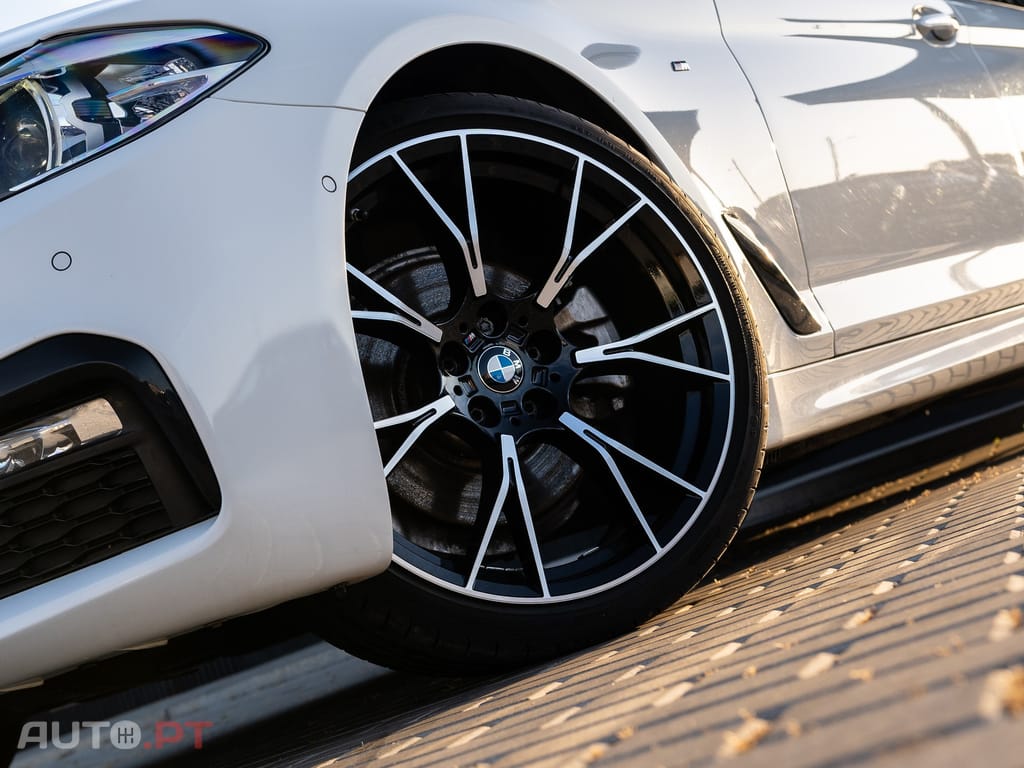 BMW 520 d Pack Desportivo M Auto