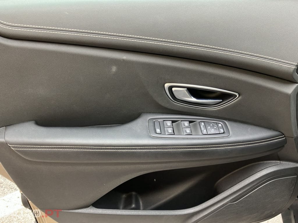 Renault Scénic 1.2 TCE Sport SS