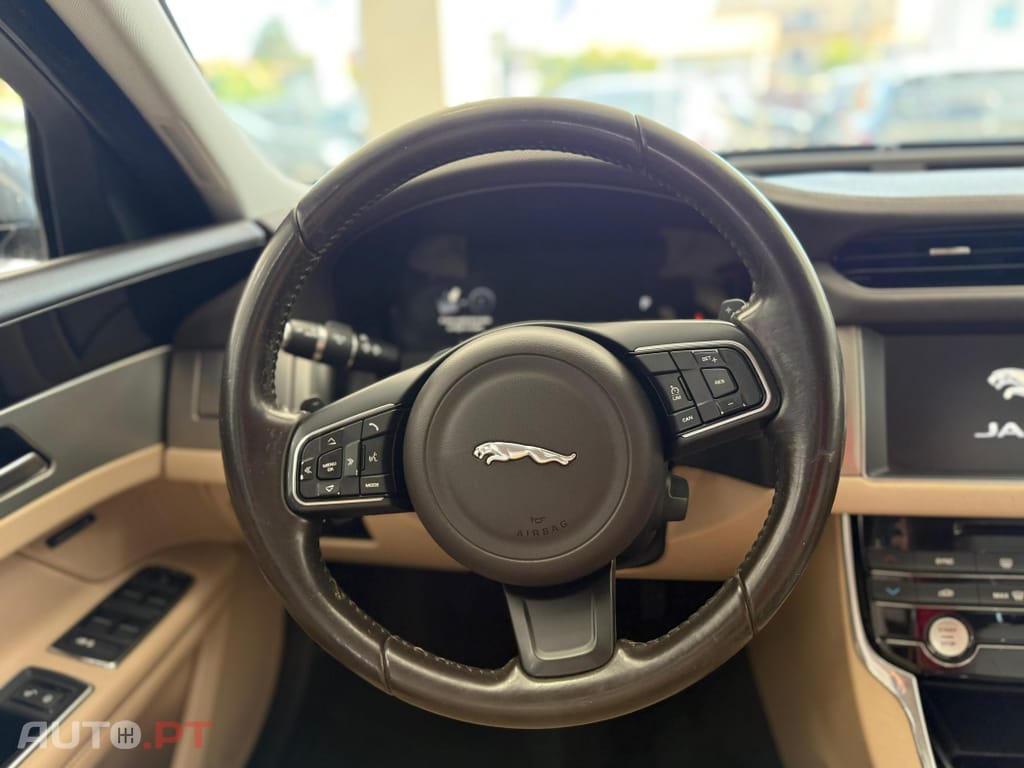 Jaguar XF 2.0 D Prestige Aut.