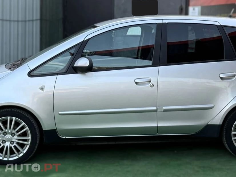 Mitsubishi Colt Z30