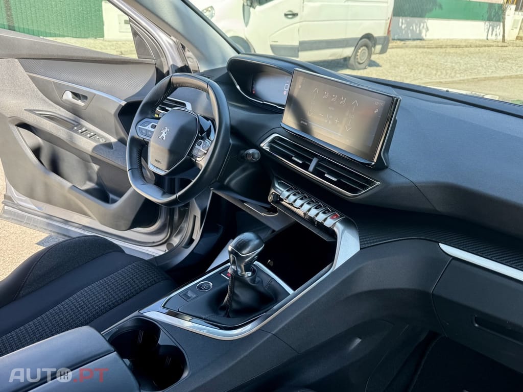 Peugeot 5008 1.5 BlueHDi Active Pack