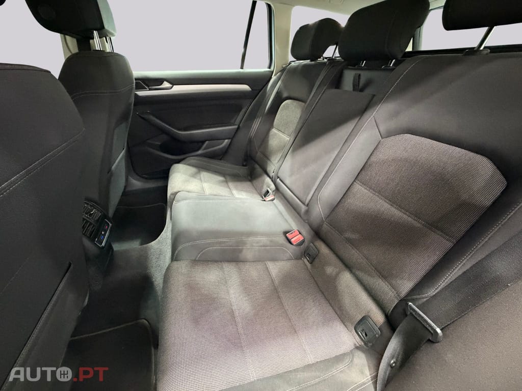 Volkswagen Passat Variant 1.6 TDI Advance BlueMotion Tech DSG