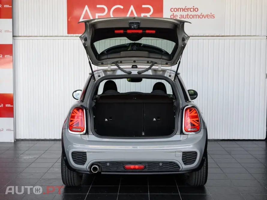 MINI Cooper Cooper D