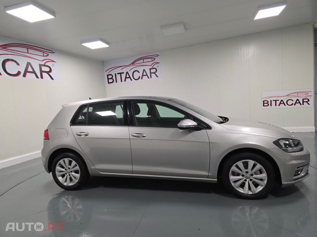 Volkswagen Golf 1.6 TDI Confortline