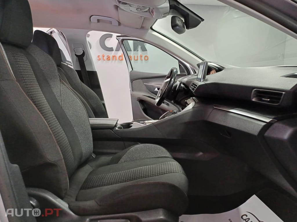 Peugeot 5008 1.5 BlueHDi Allure EAT8