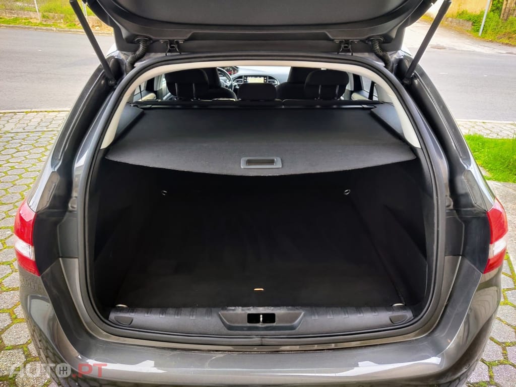 Peugeot 308 SW 1.6 BlueHDi Allure J17 EAT6
