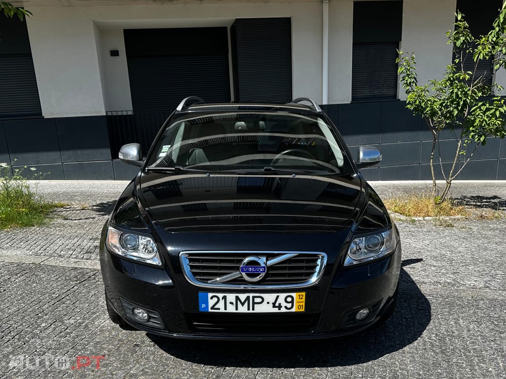 Volvo V50 R Design