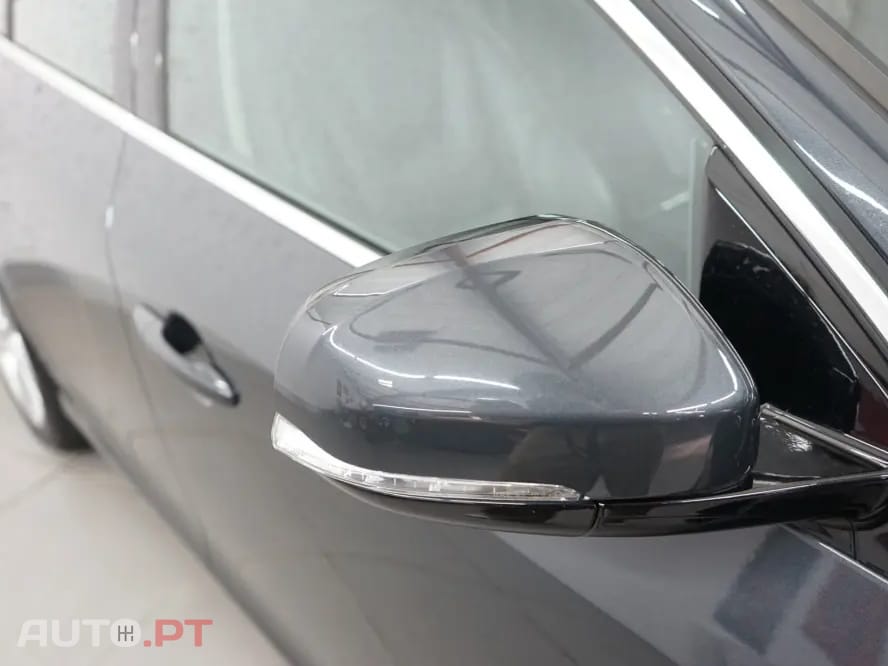 Volvo V60 2.4 D6 Momentum AWD Phev