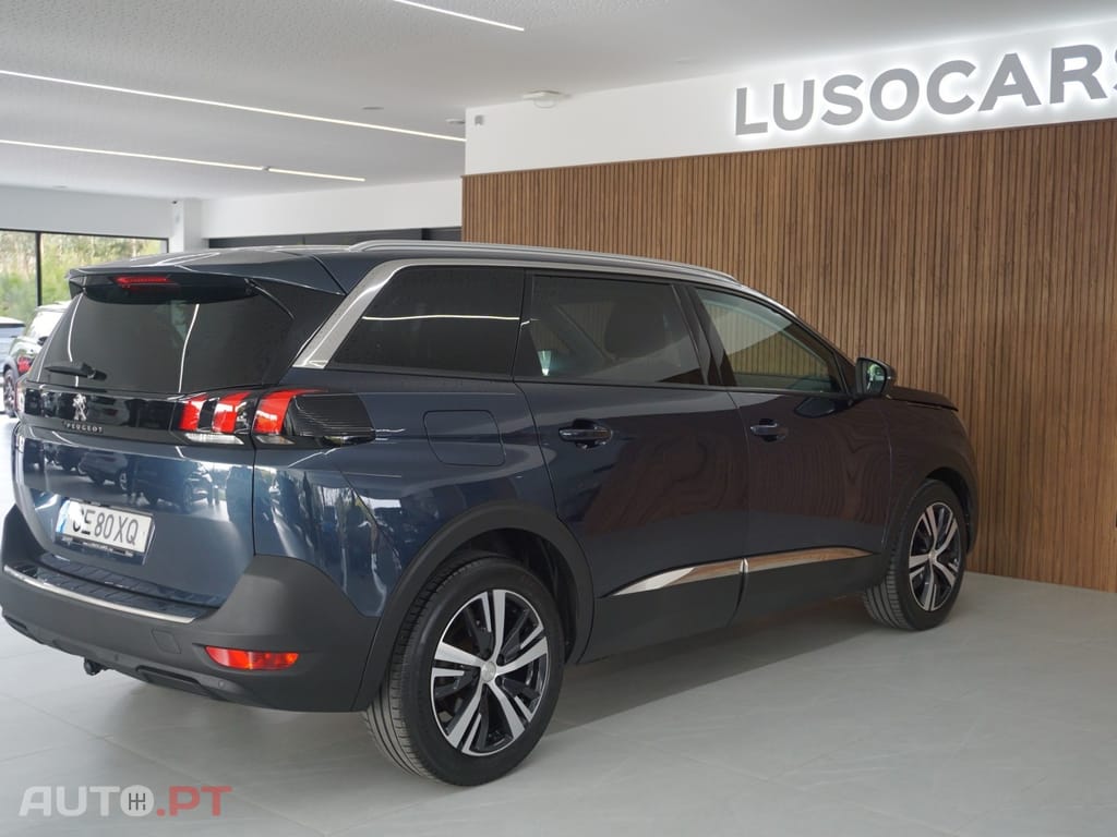 Peugeot 5008 1.2 PureTech Allure EAT8