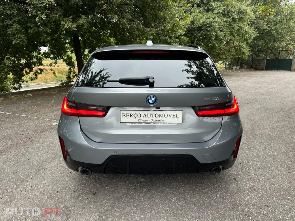 BMW 330 e Touring Pack Desportivo M Auto
