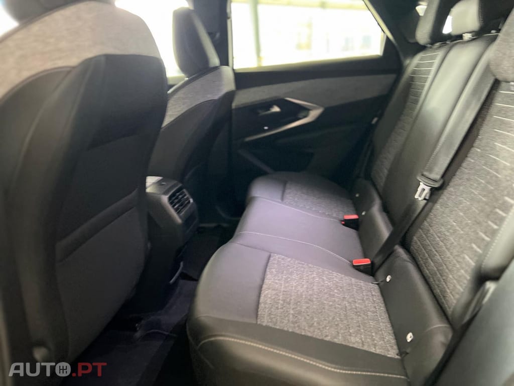 Peugeot 3008 1.2 Hybrid Allure Pack e-DCS6