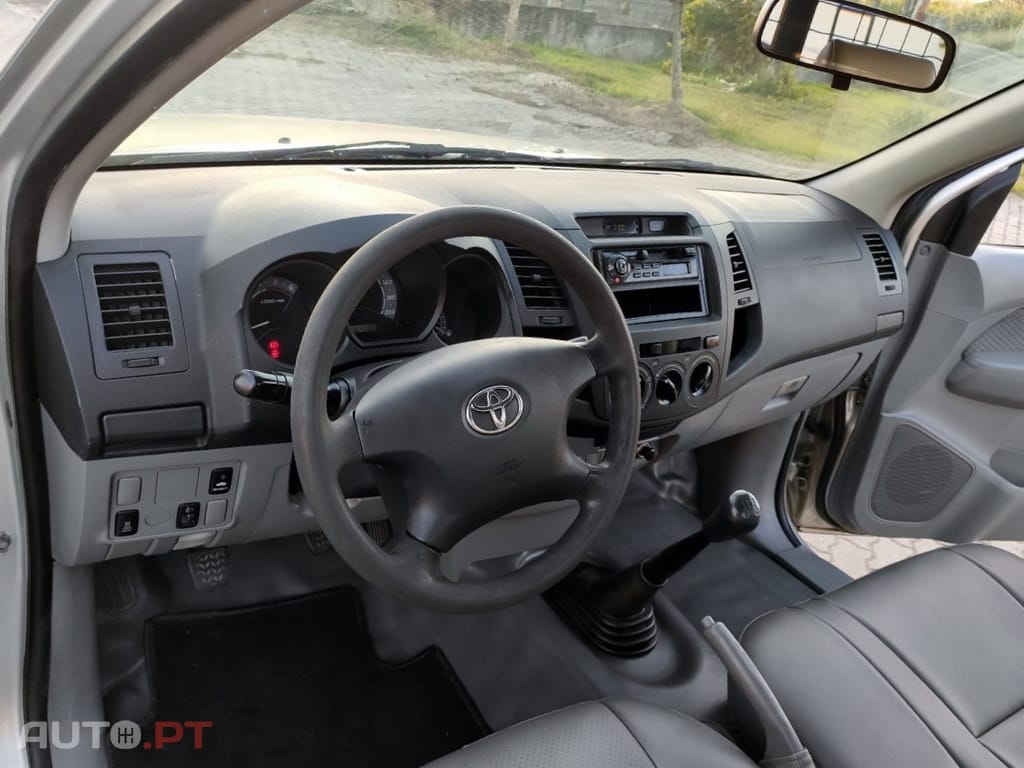 Toyota Hilux 2.5 D-4D 2WD CS CM