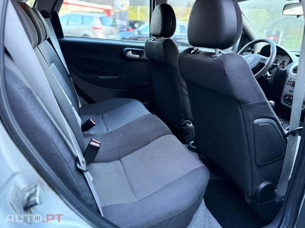 Opel Corsa 1.2 Twinport Enjoy