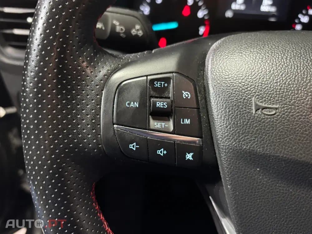 Ford Focus 1.0 EcoBoost MHEV ST-Line