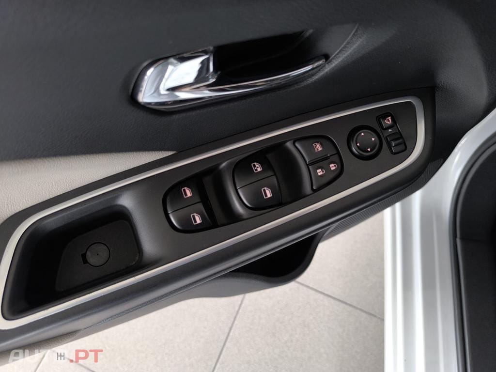 Nissan Micra 1.0 IG-T N-Design Black CVT