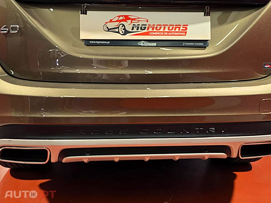 Volvo V60 Cross Country 2.0 D3 Momentum