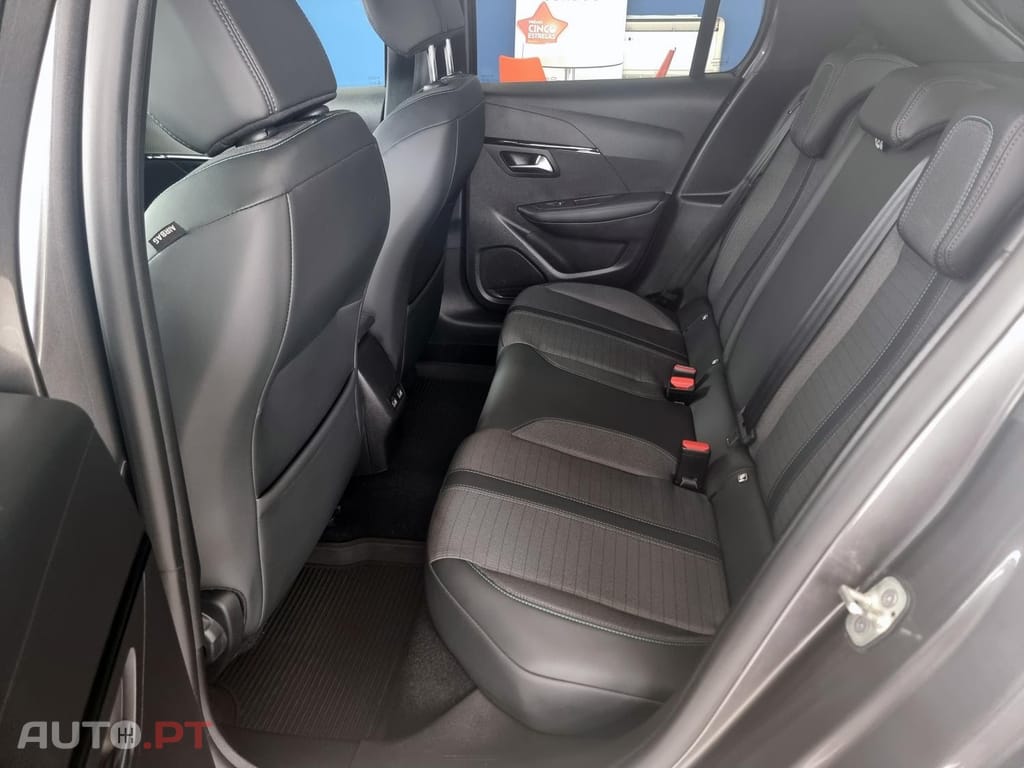 Peugeot 208 1.2 PureTech Allure Pack EAT8