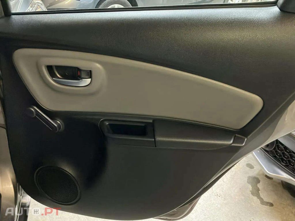 Toyota Yaris 1.0 VVTi Comfort