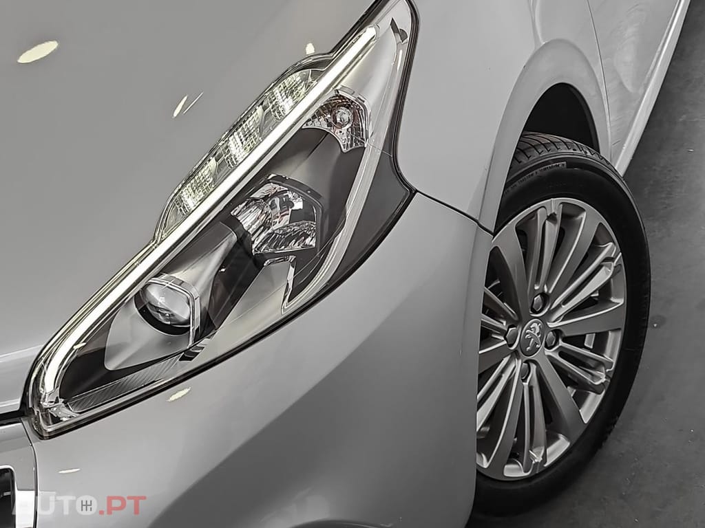 Peugeot 208 1.2 PureTech Allure