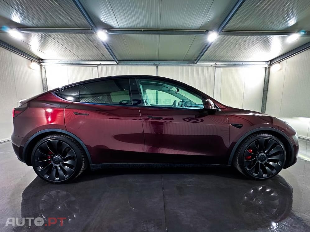 Tesla Model Y Performance Dual Motor AWD
